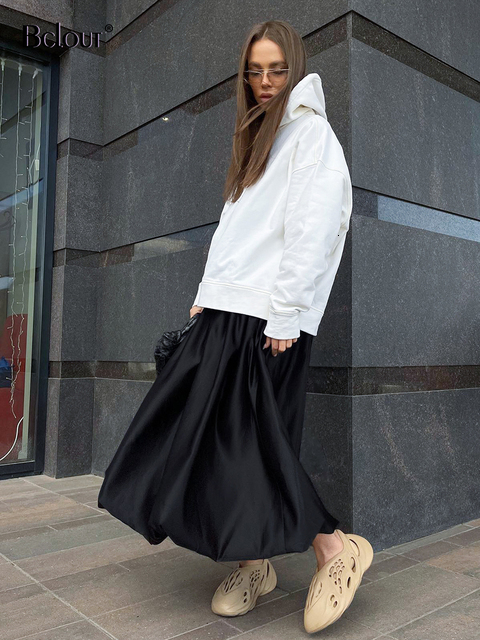 Skirts Bclout Elegant Loose White Women Fashion High Waist Black Party Long Spring Pleated Midi Skirt Female Vintage 230310
