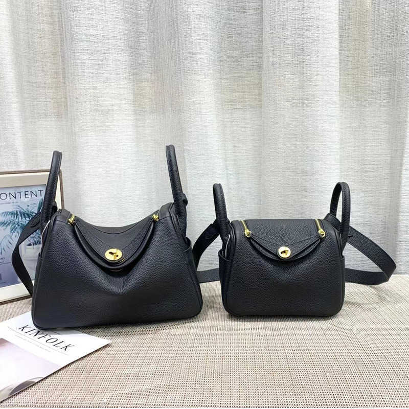 Lindys Luxury Designer Bags Original bag leather togo cow gold buckle new doctor straight s 4 3VJU, Elephant grey
Lindys Luxury Designer Bags Original bag leather togo cow gold buckle new doctor straight s 4 3VJU, Elephant grey