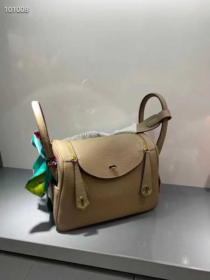 Designer Original Luxury 2021 Bags new lychee Lindys bag mini leather women's doctor's hand one shoulder portable pillow L3GR, Khaki small
Designer Original Luxury 2021 Bags new lychee Lindys bag mini leather women's doctor's hand one shoulder portable pillow L3GR, Khaki small