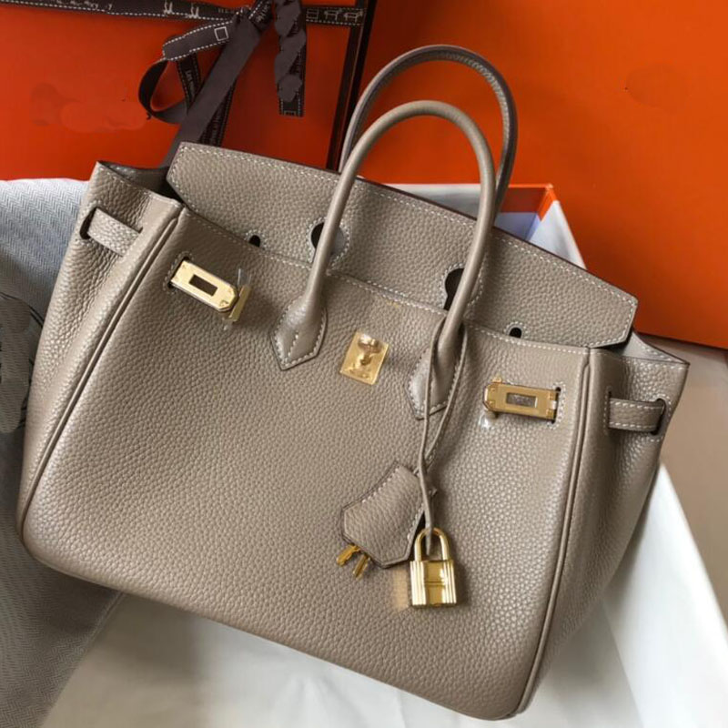 Tote Bag 25 30 35cm Women Handbag Top Quality Shoulder Bags Shopping Cowhide Grain Genuine Leather Classic Stamped Lock Fashion Letter Large Capacity Handbags
Tote Bag 25 30 35cm Women Handbag Top Quality Shoulder Bags Shopping Cowhide Grain Genuine Leather Classic Stamped Lock Fashion Letter Large Capacity Handbags