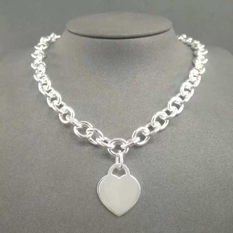 S925 Sterling Silver Necklace Bracelet for Women Classic Heart-shaped Pendant Charm Chain Necklaces Luxury Brand Jewelry
S925 Sterling Silver Necklace Bracelet for Women Classic Heart-shaped Pendant Charm Chain Necklaces Luxury Brand Jewelry