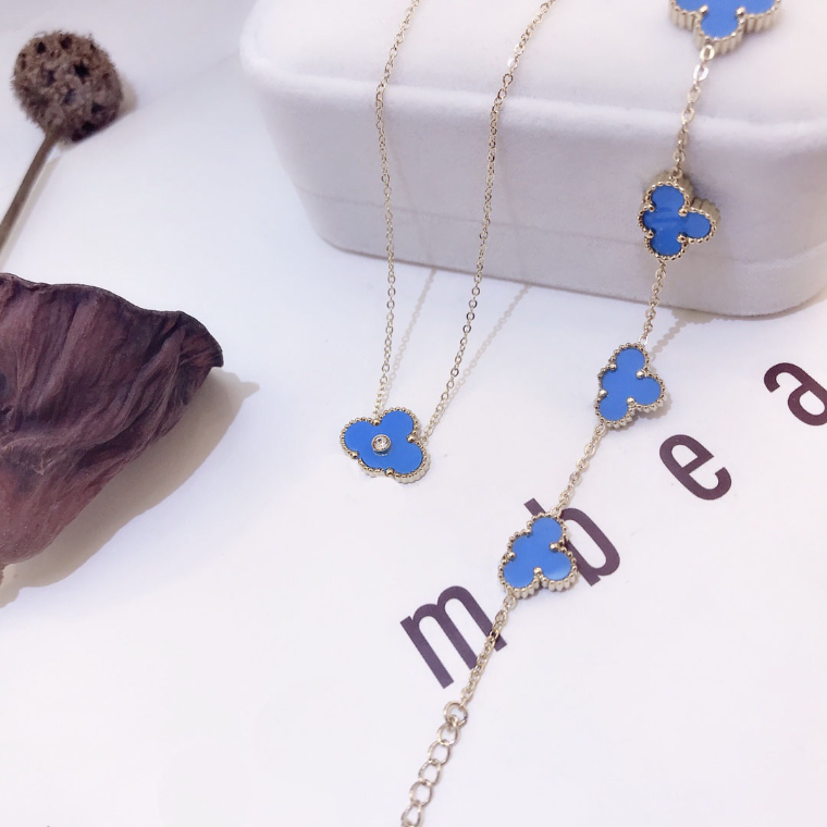 Designer Girl Love Necklace Earrings Set Fashion Girls Blue Necklace Designer Brand Earrings Spring Accessories New 925 Silver Bracelet Wedding Party Gifts, X181-earring
Designer Girl Love Necklace Earrings Set Fashion Girls Blue Necklace Designer Brand Earrings Spring Accessories New 925 Silver Bracelet Wedding Party Gifts, X181-earring