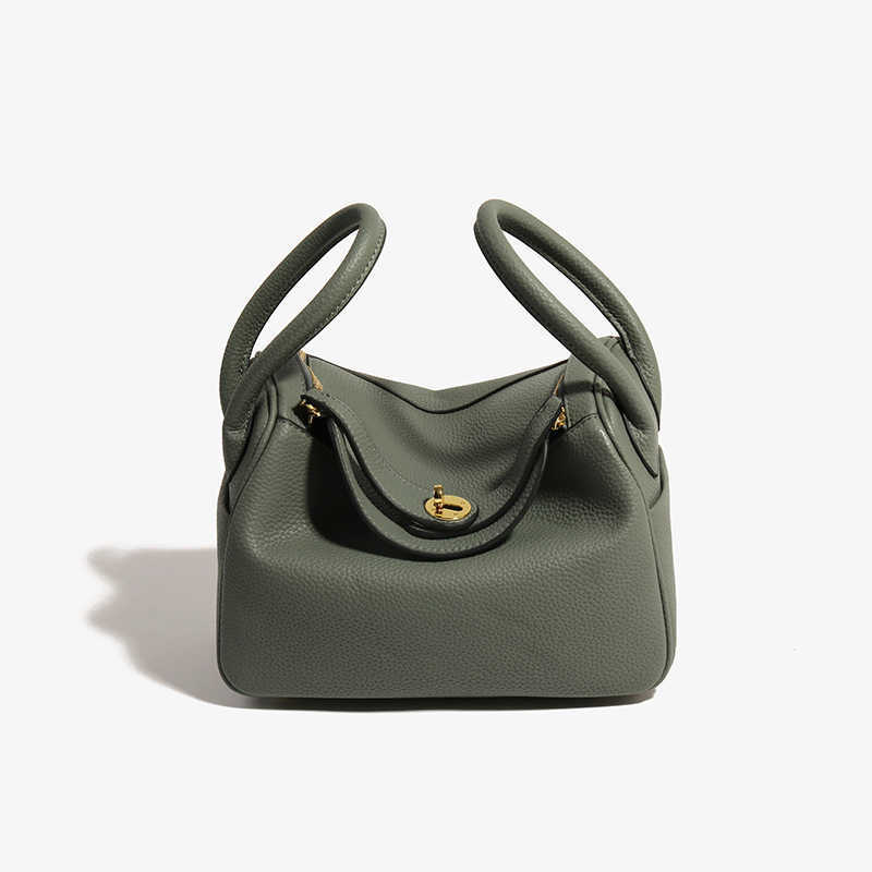 2023 Luxury Designer Bags Original new litchi pattern Lindys bag leather women's doctor's pillow one shoulder carrying messenger 1 SING, Brown small
2023 Luxury Designer Bags Original new litchi pattern Lindys bag leather women's doctor's pillow one shoulder carrying messenger 1 SING, Brown small