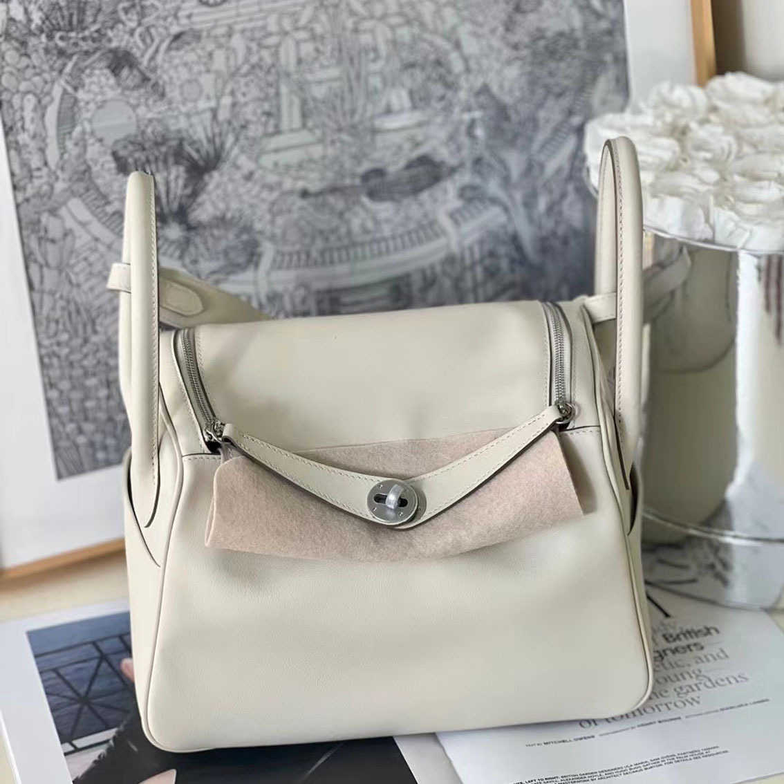 Spring Luxury Bags Original Designer 2023 new top layer cowhide Lindys women's bag single-shoulder cross-body portable 2 MVQW, Powder
Spring Luxury Bags Original Designer 2023 new top layer cowhide Lindys women's bag single-shoulder cross-body portable 2 MVQW, Powder
