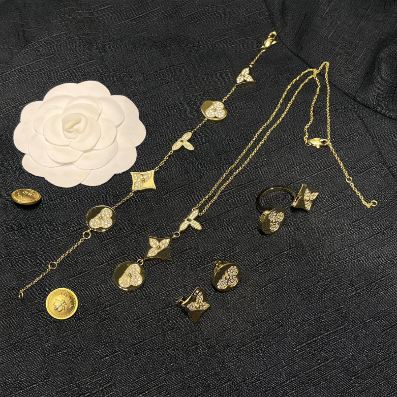 Designer Necklaces Earring Set 18k Gold Stamp Bracelet Brand Girl Logo Necklace Gift Jewelry Ring Romantic Love Pearl Stud Earrings With Box Springtime Accessories, K013-adjustable ring
Designer Necklaces Earring Set 18k Gold Stamp Bracelet Brand Girl Logo Necklace Gift Jewelry Ring Romantic Love Pearl Stud Earrings With Box Springtime Accessories, K013-adjustable ring