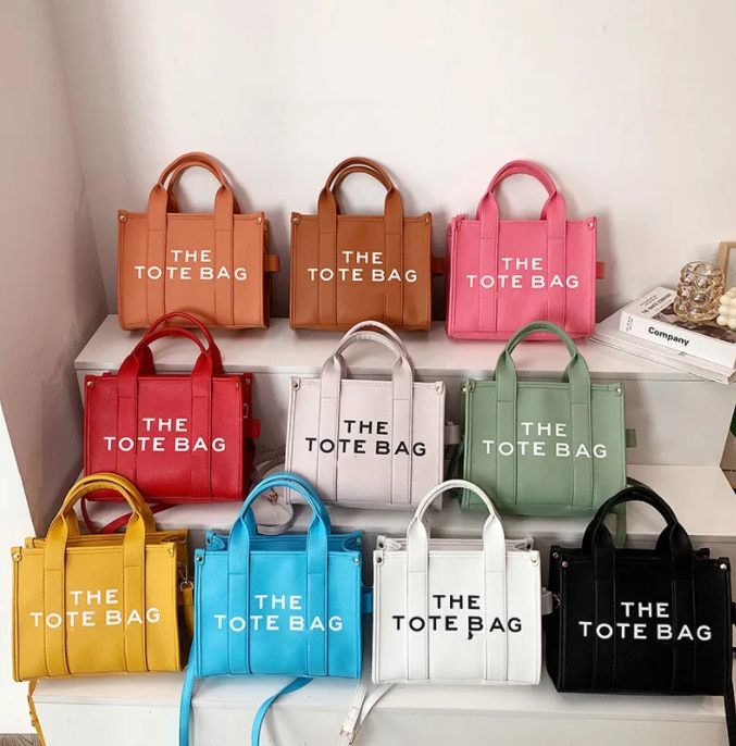 Designer famous the tote bag shoulder lady large cross body men cool practical crossbody casual square shopping wallets capacity plain handbags women great coin, White
Designer famous the tote bag shoulder lady large cross body men cool practical crossbody casual square shopping wallets capacity plain handbags women great coin, White