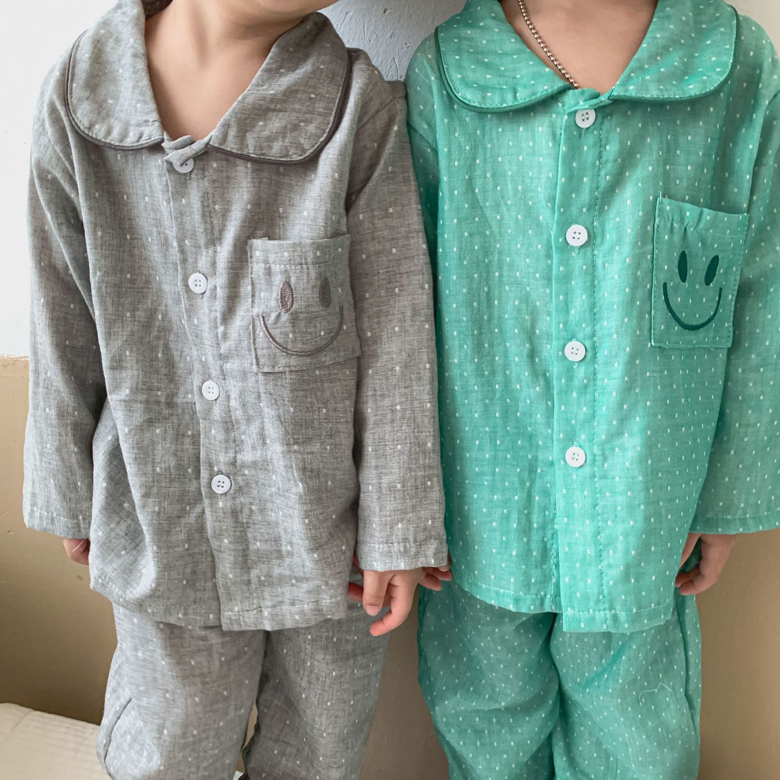 Pajamas Spring Autumn Kids cotton embroidery Pajama Sets Boys and Girls 4 colors dot dressing gown 230310