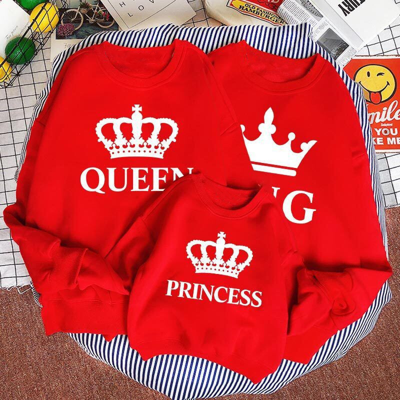 Family Matching Outfits King Queen Prince Princess Shirt Mother Father Daughter Son Sweatshirt Set Couple Clothes Crown Pullover 230310