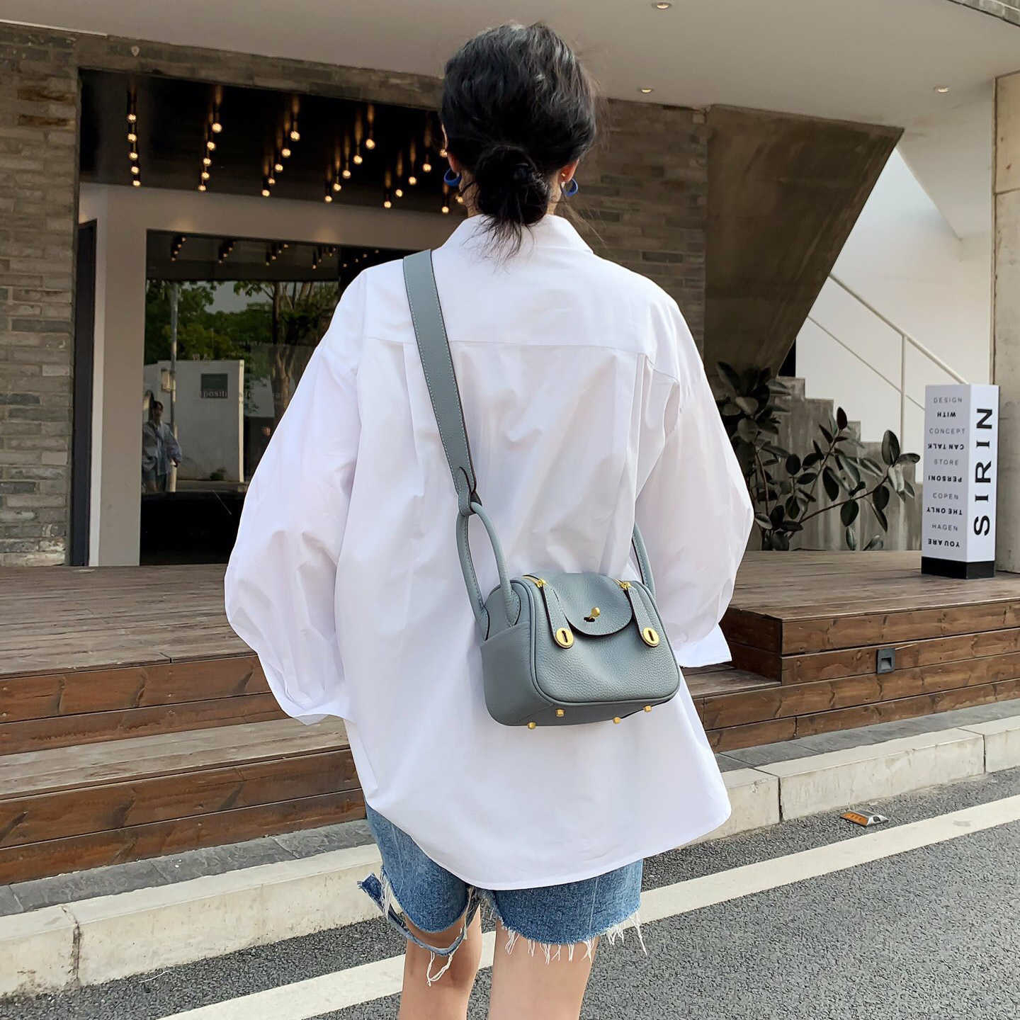 New Luxury Designer Bags Original Lindys bag mini pillow wrap top layer togo cowhide women's single shoulder messenger doctor's 52S3, Orange8
New Luxury Designer Bags Original Lindys bag mini pillow wrap top layer togo cowhide women's single shoulder messenger doctor's 52S3, Orange8