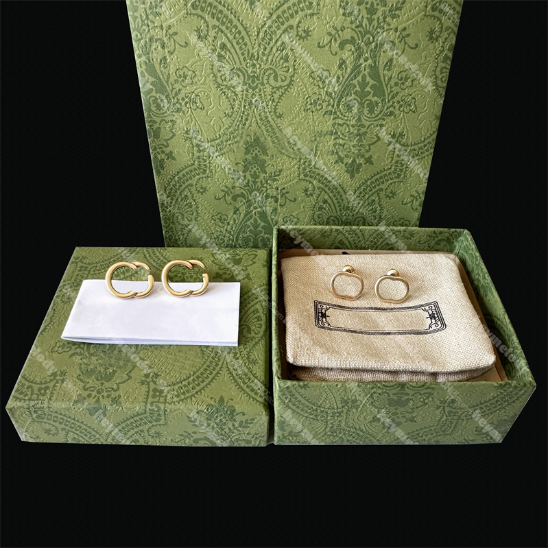 Hot Designer Gold Stud Earrings Double Letter Eardrops Logo Printed Hoop Earrings Women Lovers Gift Jewelry Party Wedding With Box Set
Hot Designer Gold Stud Earrings Double Letter Eardrops Logo Printed Hoop Earrings Women Lovers Gift Jewelry Party Wedding With Box Set