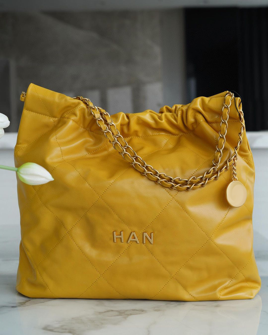 22 fashion the tote bag clutch flat Wholesale luxury Women travel designer channel top handle lady shopping handbag Leather Crossbody Shoulder Beach bags super bags, Grey
22 fashion the tote bag clutch flat Wholesale luxury Women travel designer channel top handle lady shopping handbag Leather Crossbody Shoulder Beach bags super bags, Grey