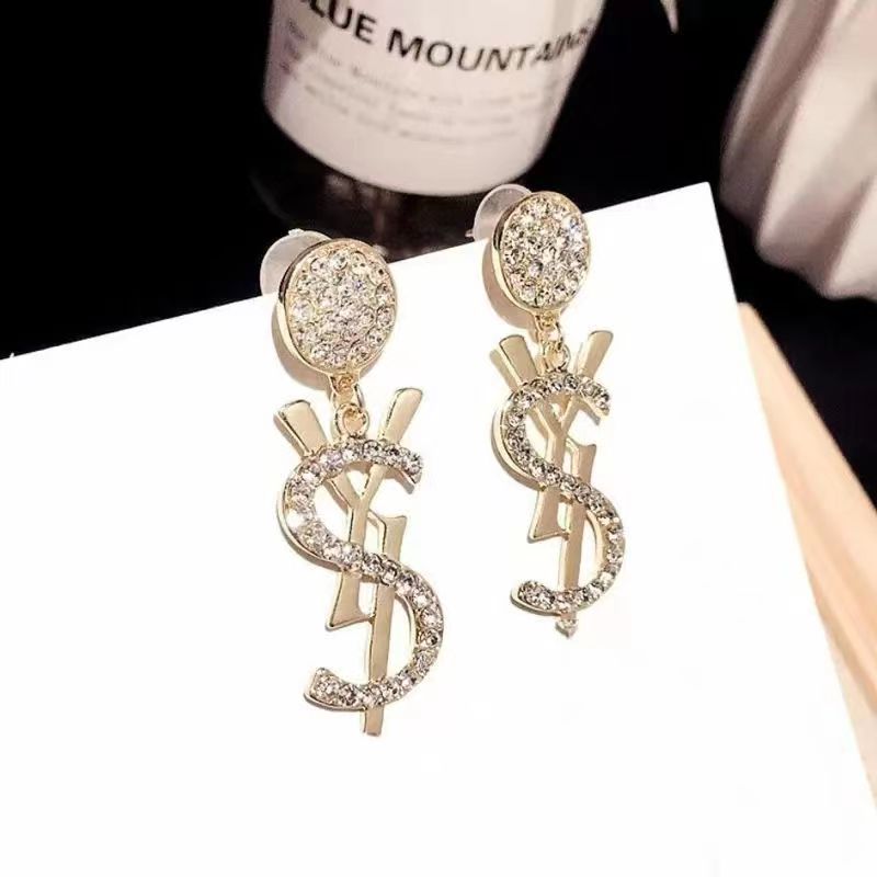 Fashion Women Designer Earrings Ear Stud Brand 18K Gold Plated Designers Geometry Letters Crystal Earring Wedding Party Jewerlry Classic Style ER0328-ER0329
Fashion Women Designer Earrings Ear Stud Brand 18K Gold Plated Designers Geometry Letters Crystal Earring Wedding Party Jewerlry Classic Style ER0328-ER0329