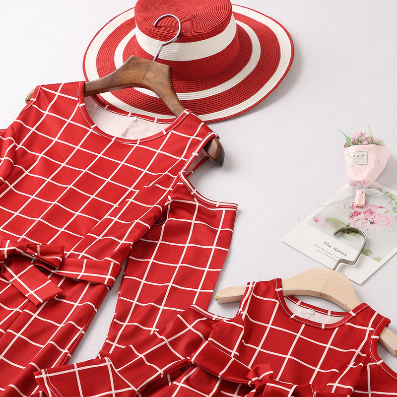 Family Matching Outfits Moms And Girls Clothes Long Sleeve Plaid Dress Mother Daughter Dresses Red Spring Autumn 230310