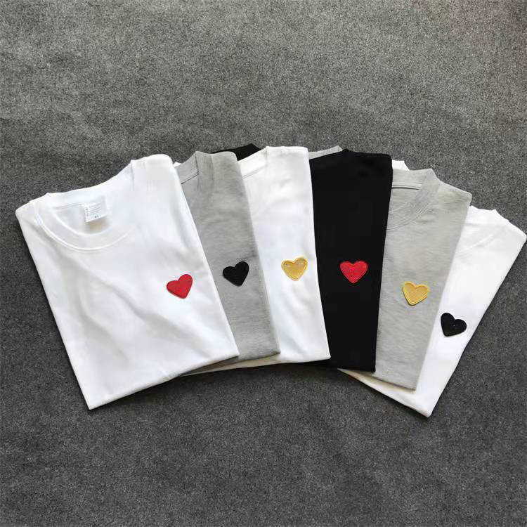 Designer T shirt COMMES DES GARCONS Cotton Fashion Brand Red Heart Embroidery T-shirt Women's Love Sleeve Couple Short Sleeve Men cdgs play 2023, White gold heart
Designer T shirt COMMES DES GARCONS Cotton Fashion Brand Red Heart Embroidery T-shirt Women's Love Sleeve Couple Short Sleeve Men cdgs play 2023, White gold heart