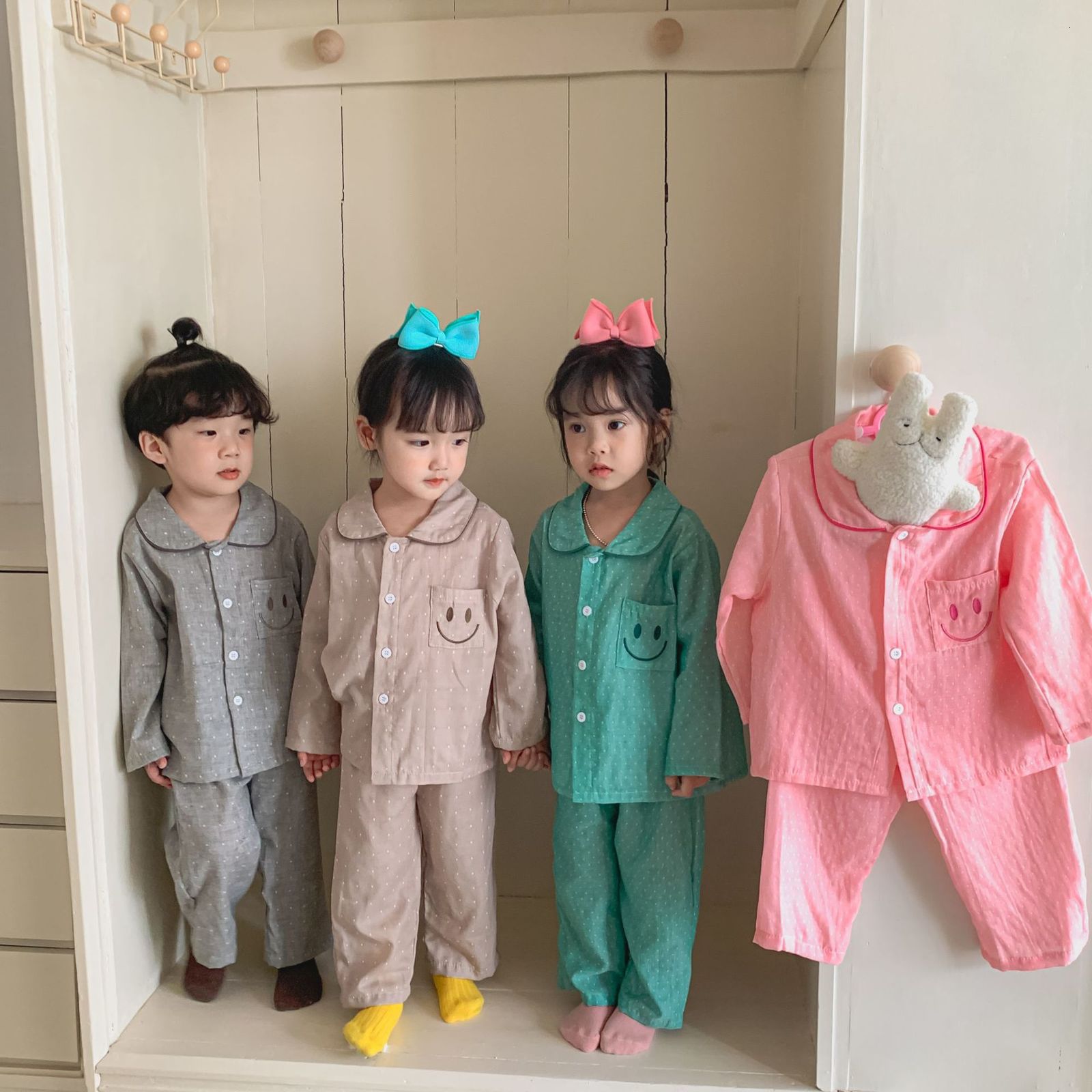 Pajamas Spring Autumn Kids cotton embroidery Pajama Sets Boys and Girls 4 colors dot dressing gown 230310