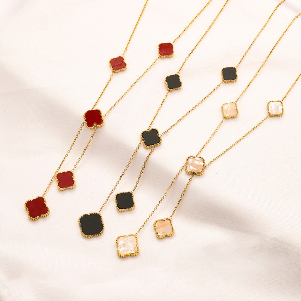 Classic Fashion Pendant Necklaces for Women Elegant 4/Four Leaf Clover locket Necklace Choker Pendant Chain 18K Plated Gold Stainless Steel Jewelry Accessories
Classic Fashion Pendant Necklaces for Women Elegant 4/Four Leaf Clover locket Necklace Choker Pendant Chain 18K Plated Gold Stainless Steel Jewelry Accessories