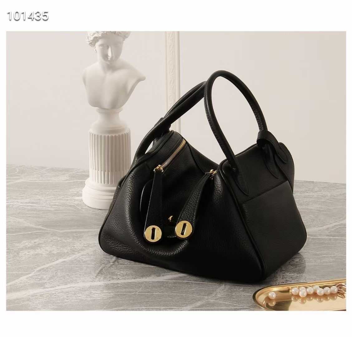 Designer Luxury Bags 2021 Original new lychee Lindys bag mini leather women's doctor's hand one shoulder portable pillow 3 T21L, Khaki small
Designer Luxury Bags 2021 Original new lychee Lindys bag mini leather women's doctor's hand one shoulder portable pillow 3 T21L, Khaki small