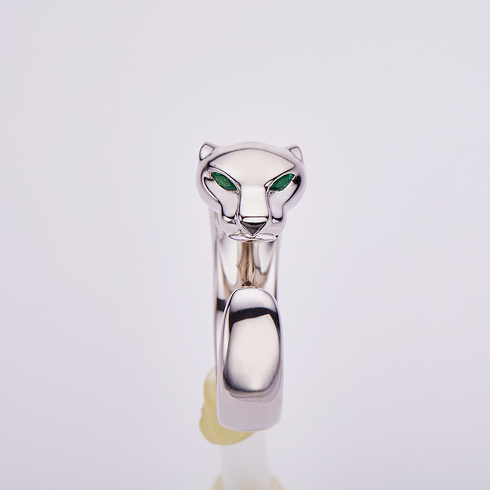 Panthere ring for woman designer glaze diamond Green glasses Gold plated 18K T0P quality highest counter quality fashion luxury classic style exquisite gift 005
Panthere ring for woman designer glaze diamond Green glasses Gold plated 18K T0P quality highest counter quality fashion luxury classic style exquisite gift 005