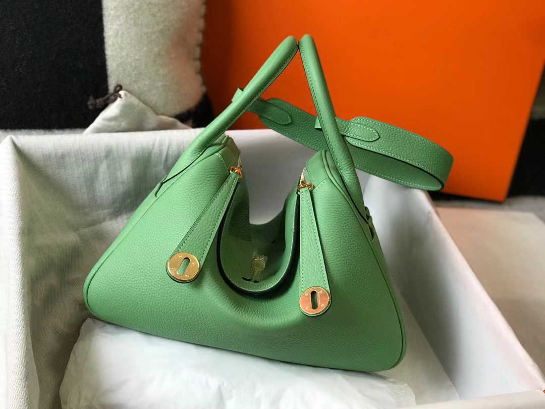 Designer Luxury Bags H Original family's new 2023 Lindys cowhide mini doctor's bag single-shoulder cross-body portable women's pillow FVY5, Color 1
Designer Luxury Bags H Original family's new 2023 Lindys cowhide mini doctor's bag single-shoulder cross-body portable women's pillow FVY5, Color 1