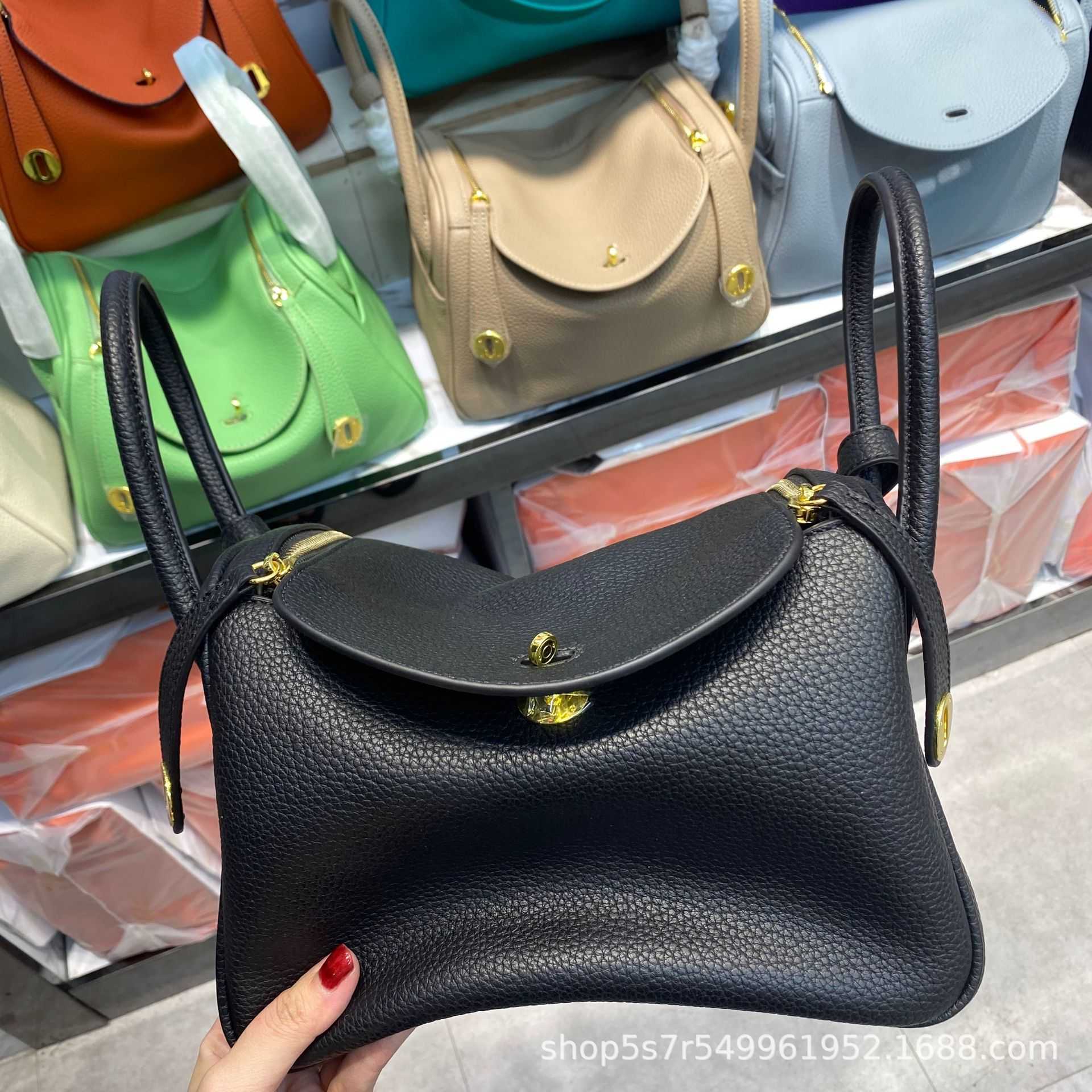 Double-shoulder Original Designer Brand Bags doctor Bao Lindi bag soft cowhide lychee pattern portable one-shoulder cross-body versatile emb OYZU, Customer order x water demon blue 
Double-shoulder Original Designer Brand Bags doctor Bao Lindi bag soft cowhide lychee pattern portable one-shoulder cross-body versatile emb OYZU, Customer order x water demon blue