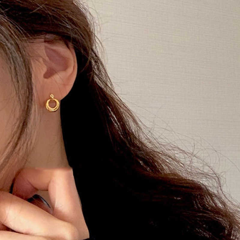 Earings S925 sterling silver doughnut earrings female advanced sense simple geometric ring temperament minority design
Earings S925 sterling silver doughnut earrings female advanced sense simple geometric ring temperament minority design