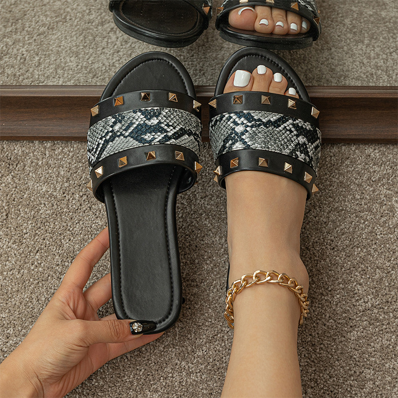 Women's summer Flat slippers Sexy Fashion Roman Style Rivets Snakeskin Outdoor Plus Size Slippers, Black
Women's summer Flat slippers Sexy Fashion Roman Style Rivets Snakeskin Outdoor Plus Size Slippers, Black