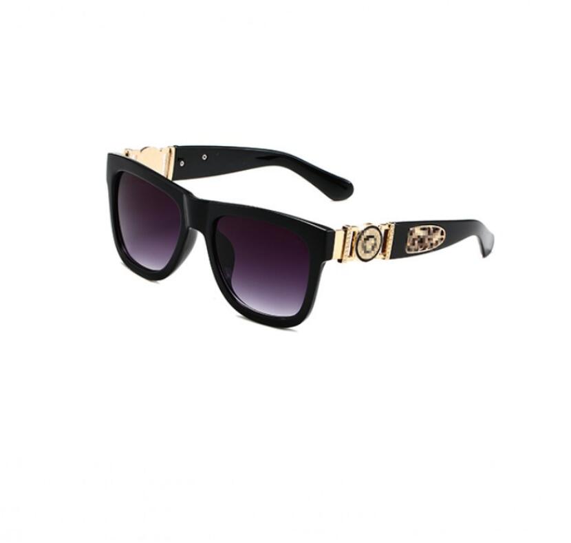 luxury Sunglasses polaroid lens Designer letter womens Mens Goggle senior Eyewear For Women eyeglasses frame Vintage Metal SunGlasses
luxury Sunglasses polaroid lens Designer letter womens Mens Goggle senior Eyewear For Women eyeglasses frame Vintage Metal SunGlasses