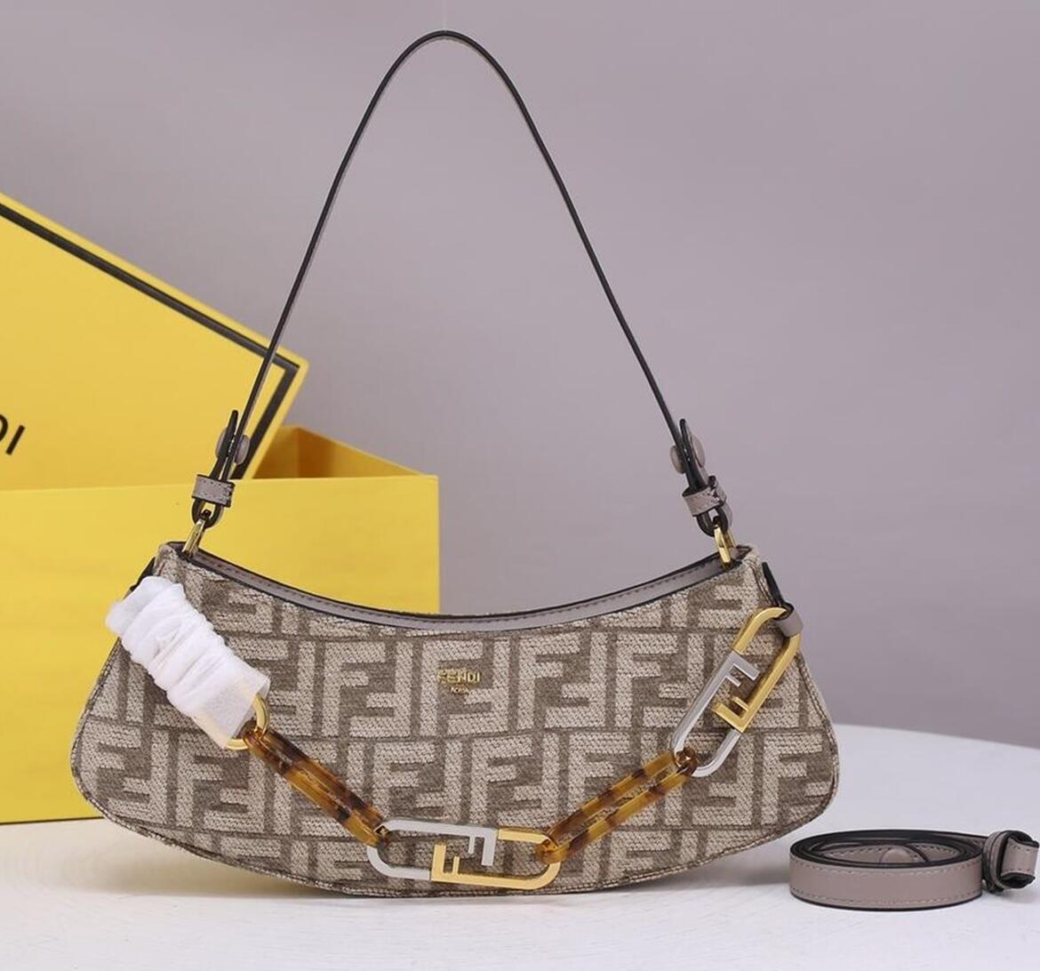 Fendi Swing Black leather pouch Baguette shoulder bags oval F OLock tortoiseshell chain genuine leather Luxurys Designerhandbag purse wallet purse top quality, Colour 1
Fendi Swing Black leather pouch Baguette shoulder bags oval F OLock tortoiseshell chain genuine leather Luxurys Designerhandbag purse wallet purse top quality, Colour 1