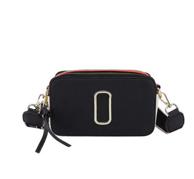 Retail Women Bags New 2023 Contrast Color Small Square Bag Trend Letter Single Shoulder Messenger Bag M00309, Black
Retail Women Bags New 2023 Contrast Color Small Square Bag Trend Letter Single Shoulder Messenger Bag M00309, Black