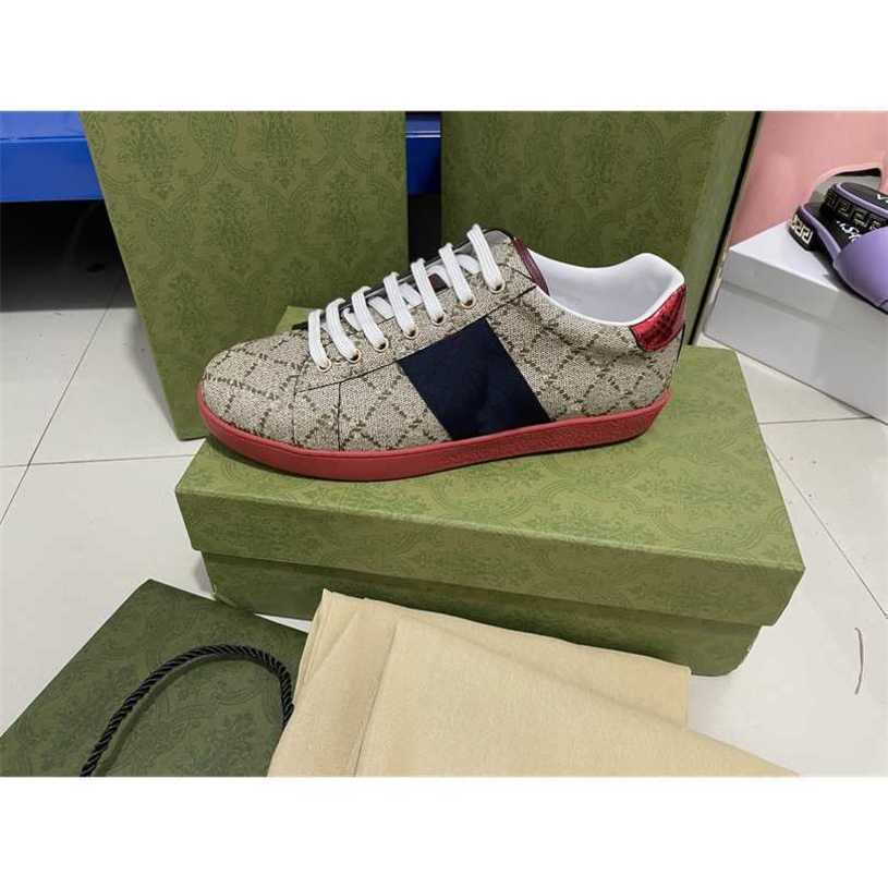 Designer ACE Sneakers Men Women Casual Shoes Classic White Shoes Stripe Canvas Splicing Sneaker Animal Embroidery bee Trainers big Size 35-48 3GSO