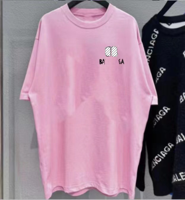 2023 New men's fashion clothing summer casual fashion designer printed street short sleeve net red the same couple's edition models limited classic BB printing logo, Pink
2023 New men's fashion clothing summer casual fashion designer printed street short sleeve net red the same couple's edition models limited classic BB printing logo, Pink
