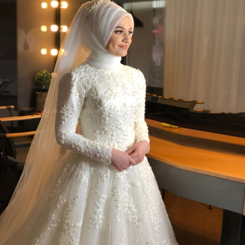 Muslim Wedding Dress 2023 O Neck White Long Sleeve Lace Bride Gowns Vestidos De Noiva Plus Size Vintage Button Bcak Simple Trouwjurk Custom
