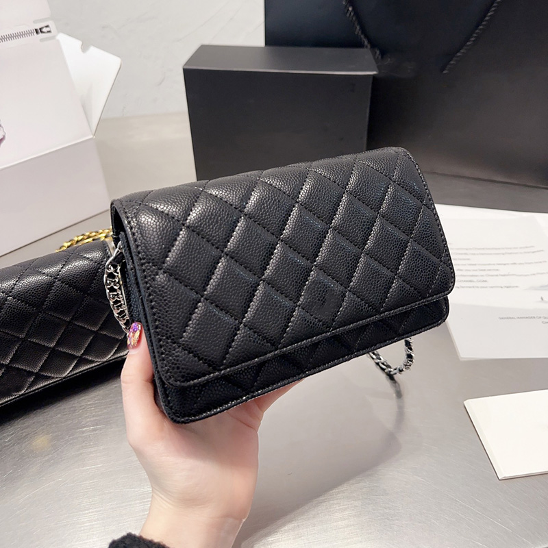 Classical Women Shoulder Bag Designer Woc Handbag Caviar Calfskin Inside Cards Post Lady Crossbpdy Bags High Quality 6 Colors with Box, Red
Classical Women Shoulder Bag Designer Woc Handbag Caviar Calfskin Inside Cards Post Lady Crossbpdy Bags High Quality 6 Colors with Box, Red