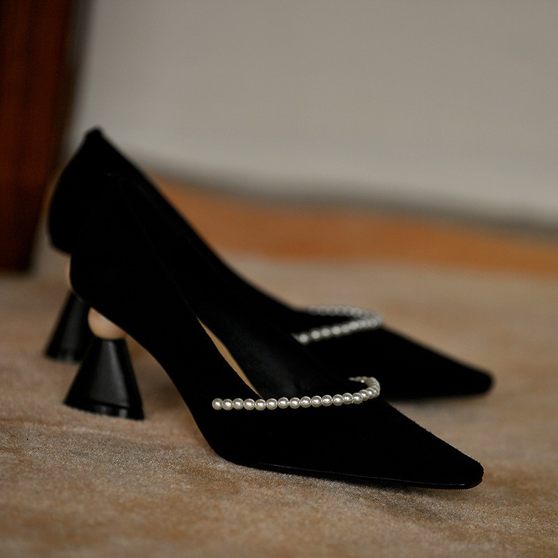 Women Pointed Toe High Heels Temperament Dress Shoes Black Suede French Beaded Thick Heel Shallow Shoes
Women Pointed Toe High Heels Temperament Dress Shoes Black Suede French Beaded Thick Heel Shallow Shoes