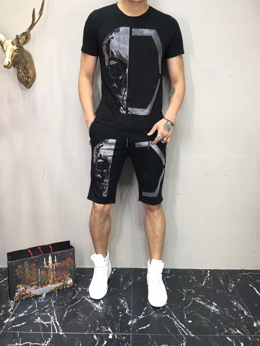Men's summer suits Hot Drill tracksuits Men brand designer hip hop Mens Designers Tracksuits Jogging Suit Men Tracksuit Man Short Sleeve Pants #CH16, Don't buy(non-delivery)
Men's summer suits Hot Drill tracksuits Men brand designer hip hop Mens Designers Tracksuits Jogging Suit Men Tracksuit Man Short Sleeve Pants #CH16, Don't buy(non-delivery)