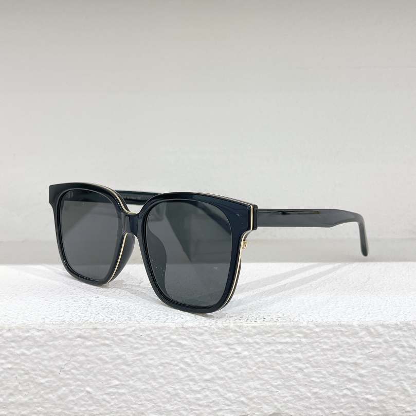 Sunglasses For Men and Women Summer Designers 1225 Style Anti-Ultraviolet Retro Plate Plank Full Frame Glasses Random Box 1225S
Sunglasses For Men and Women Summer Designers 1225 Style Anti-Ultraviolet Retro Plate Plank Full Frame Glasses Random Box 1225S