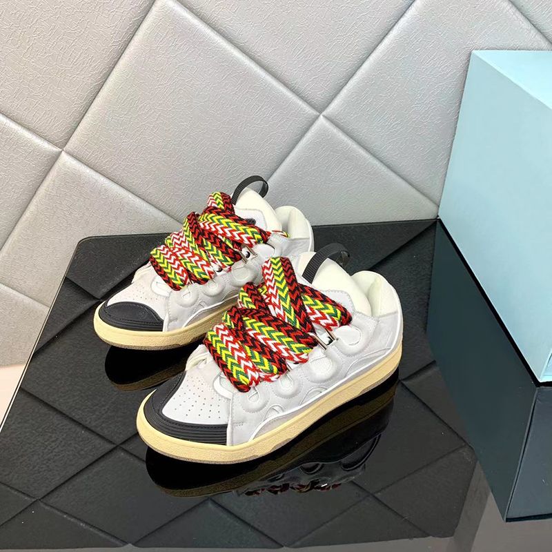 Women Men Casual Shoes Luxurys Designer Shoe Womens Mens Sneaker Leather High Street Sneakers Laceup Extraordinary Embossed Leather Curb Trainers Platform
Women Men Casual Shoes Luxurys Designer Shoe Womens Mens Sneaker Leather High Street Sneakers Laceup Extraordinary Embossed Leather Curb Trainers Platform