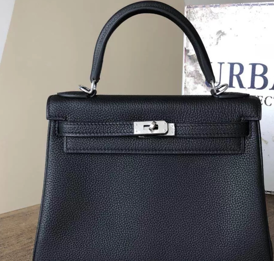 2023 10A Fashion purse Women Totes Shoulder bags Cowskin Genuine leather Handbag Scarf Charm With shoulders straps and Packing box birkin bag It will send DHL for free
2023 10A Fashion purse Women Totes Shoulder bags Cowskin Genuine leather Handbag Scarf Charm With shoulders straps and Packing box birkin bag It will send DHL for free