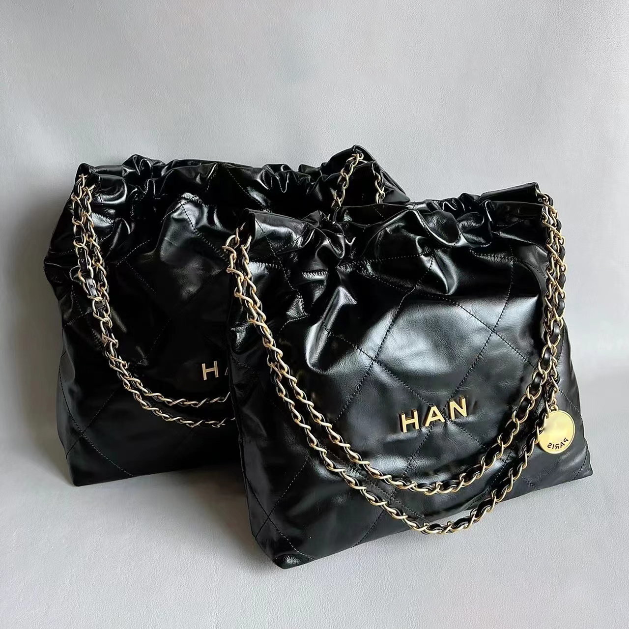 wholesale 7 colors trash bags handbags Shoulder shopping bag designer Womens men channel chain Double c logo travel Holiday picnic lady totes Leather Crossbody gift, Green
wholesale 7 colors trash bags handbags Shoulder shopping bag designer Womens men channel chain Double c logo travel Holiday picnic lady totes Leather Crossbody gift, Green