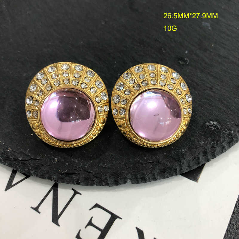 Eearings French minority electroplated genuine gold medieval earrings colored glaze inlaid with diamond shell silver pin earring clip linkA
Eearings French minority electroplated genuine gold medieval earrings colored glaze inlaid with diamond shell silver pin earring clip linkA