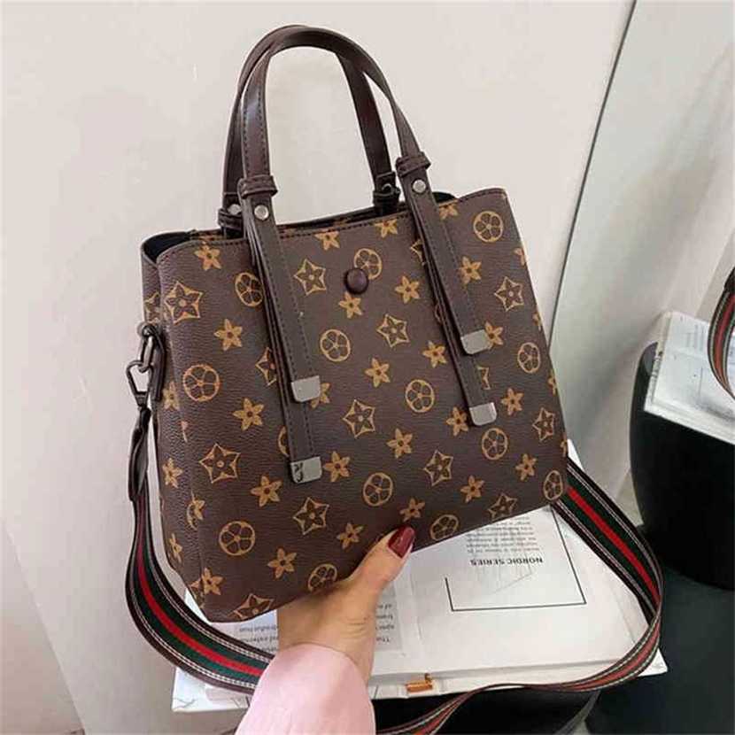 handbag 2023 Fashion women's bag leather quality Handbag lady bag, shoulder all Bag, Reading
handbag 2023 Fashion women's bag leather quality Handbag lady bag, shoulder all Bag, Reading