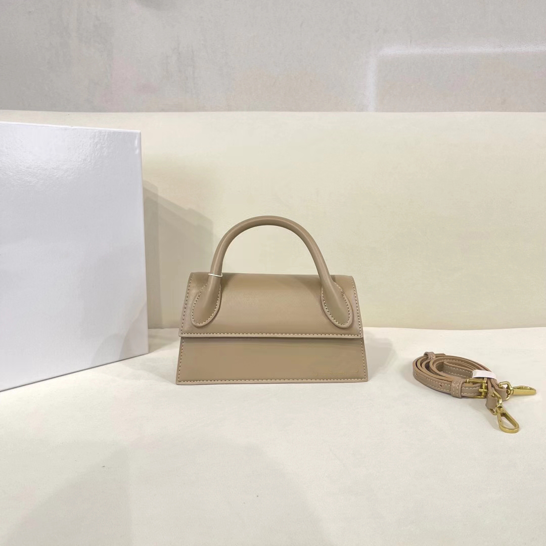 Shoulder Bags Top Quality Women Handbags Cross Body Designer Circle Hand Design High-grade Texture Single Messenger Cowhide Thin 5gm2, Khaki 21cm
Shoulder Bags Top Quality Women Handbags Cross Body Designer Circle Hand Design High-grade Texture Single Messenger Cowhide Thin 5gm2, Khaki 21cm