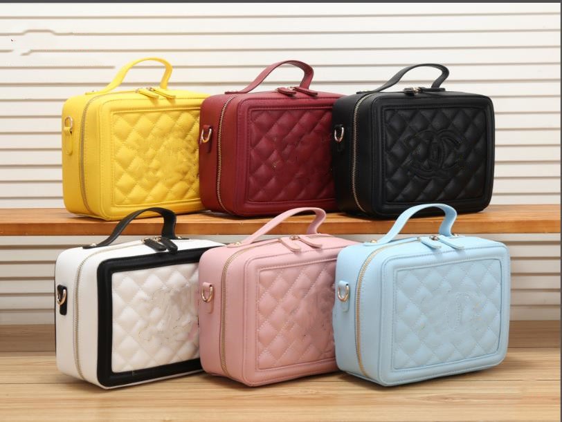 Woman Luxury designe Shoulder Bags Fashion Shopping Satchels bottegas crossbody messenger bag leather envelope wallet totes r purses backpack, Black
Woman Luxury designe Shoulder Bags Fashion Shopping Satchels bottegas crossbody messenger bag leather envelope wallet totes r purses backpack, Black
