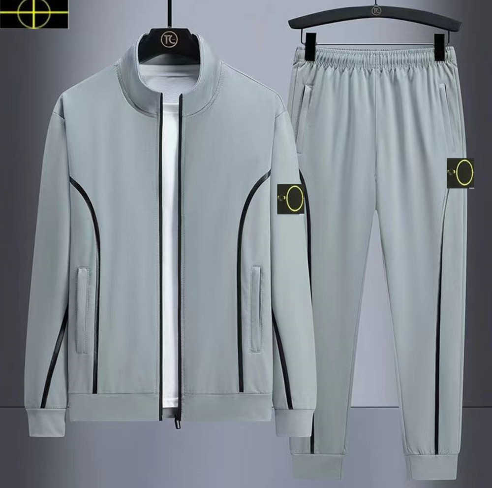 2023men Tracksuits Spring and Autumn Men' Stone Sports Suit Island hooded zippered sweater suit Designer is land jacket trousers two-piece 6xl 34, White
2023men Tracksuits Spring and Autumn Men' Stone Sports Suit Island hooded zippered sweater suit Designer is land jacket trousers two-piece 6xl 34, White