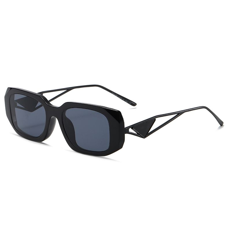 Fashion Designer Sunglasses Classic Eyeglasses Goggle Outdoor Beach Sun Glasses Man Woman 18 Color Optional PP991
Fashion Designer Sunglasses Classic Eyeglasses Goggle Outdoor Beach Sun Glasses Man Woman 18 Color Optional PP991