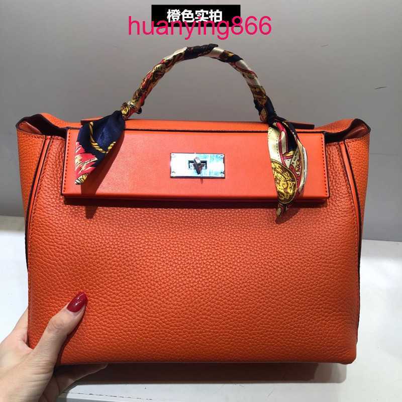 Bags Designer for Herms's Woman 2022 Model 2424 Head Layer Lychee Grain Cow Leather Kelys's Bag Fashion Versatile Shoulder Handbag 7 4UW7, Black small
Bags Designer for Herms's Woman 2022 Model 2424 Head Layer Lychee Grain Cow Leather Kelys's Bag Fashion Versatile Shoulder Handbag 7 4UW7, Black small