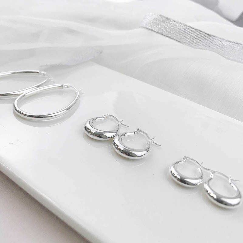Eings S925 sterling silver minority female bone nail buckle temperament fashion small plain earrings linkA
Eings S925 sterling silver minority female bone nail buckle temperament fashion small plain earrings linkA