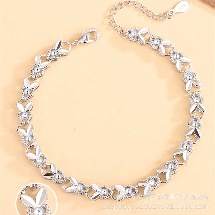 Bracelets Silver plated white copper 2023 new Chinese zodiac rabbit bracelet personality trend to send girlfriend's life year
Bracelets Silver plated white copper 2023 new Chinese zodiac rabbit bracelet personality trend to send girlfriend's life year