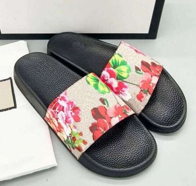 Designer Men Women Floral Sandals With Letter Flower Shoes Snake Print Rubber Anti-Slip Summer Flip Flops Platform Flat Sandal Slipper Loafers, Original box
Designer Men Women Floral Sandals With Letter Flower Shoes Snake Print Rubber Anti-Slip Summer Flip Flops Platform Flat Sandal Slipper Loafers, Original box