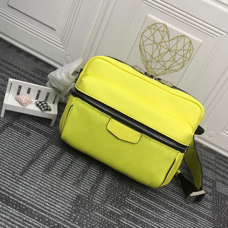 Men's and women's Cross Body Bag classic vintage leather wide shoulder strap Shoulder bags Casual Versatile Front Silver zipper camera bags Designer Wallet, White
Men's and women's Cross Body Bag classic vintage leather wide shoulder strap Shoulder bags Casual Versatile Front Silver zipper camera bags Designer Wallet, White